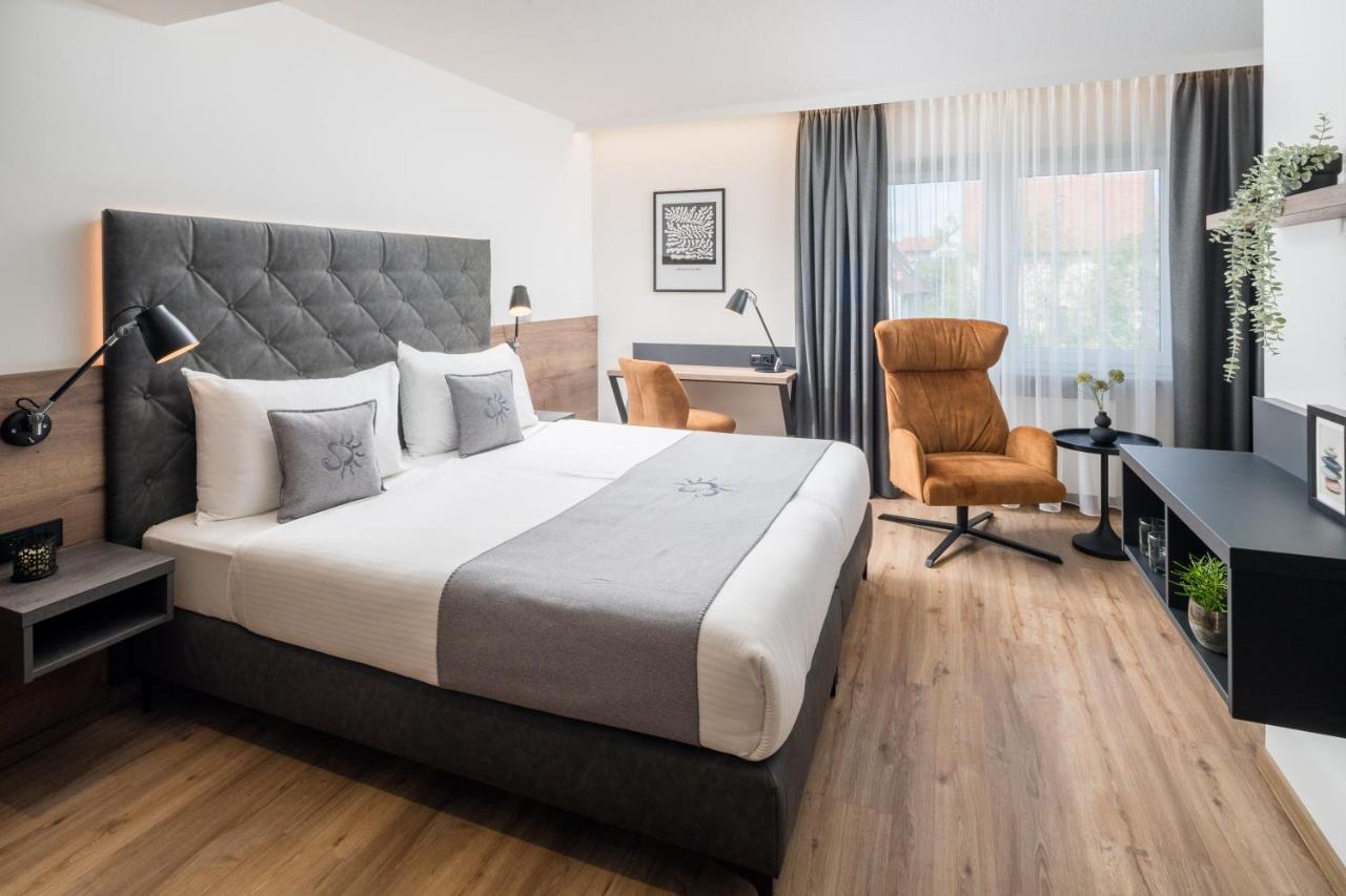 Landhotel Sonne Neuendettelsau Luaran gambar