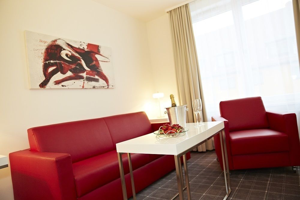 Landhotel Sonne Neuendettelsau Luaran gambar